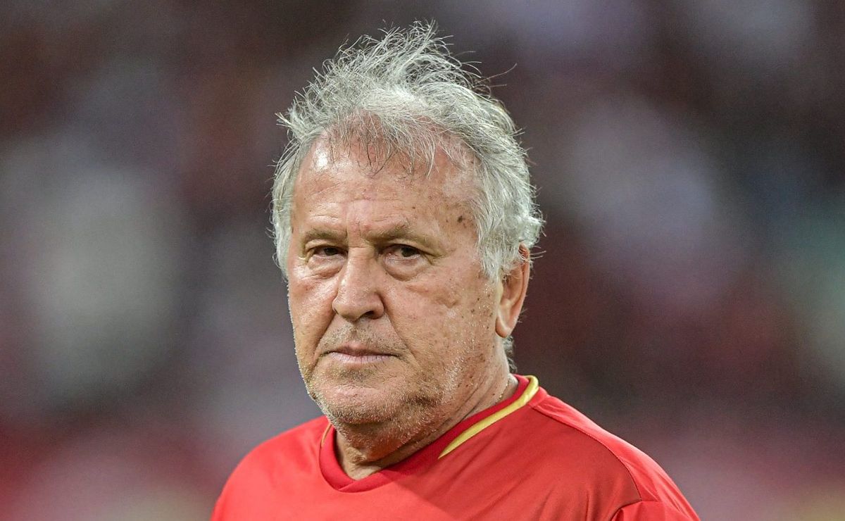 zico revela que neymar no flamengo teria menos responsabilidade do que no santos: “muita gente boa”