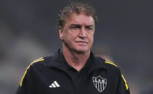 cuca vence no estadual, mas já projeta clássico contra o cruzeiro: “sorte esteja do nosso lado” 