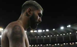 cruzeiro toma decisão sobre gabigol após atacante ser expulso no clássico contra o atlético mg