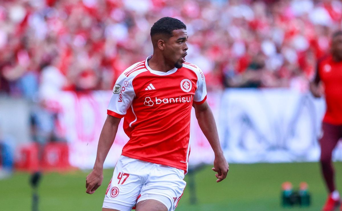 promissor talento do internacional, gustavo prado entra na mira do manchester united