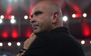 após derrota no clássico, botafogo anuncia cláudio caçapa como substituto de leiria 