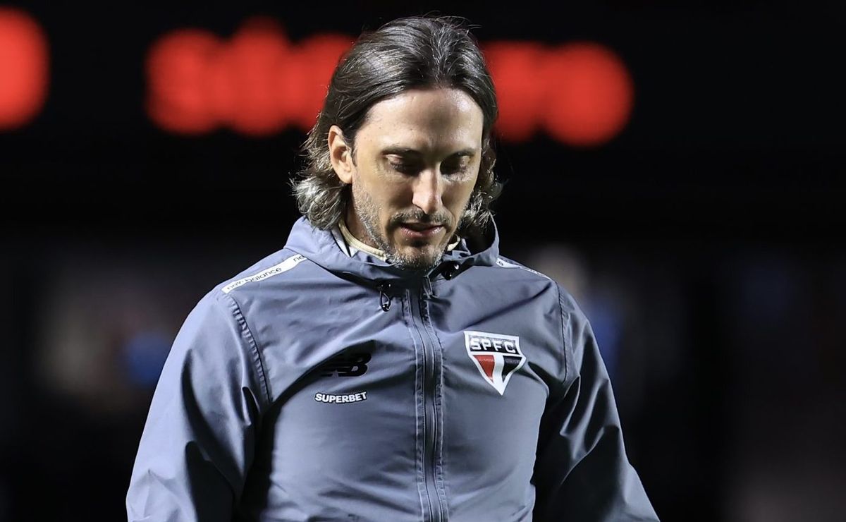 luis zubeldía enfrenta pior fase no são paulo e busca reação no paulistão