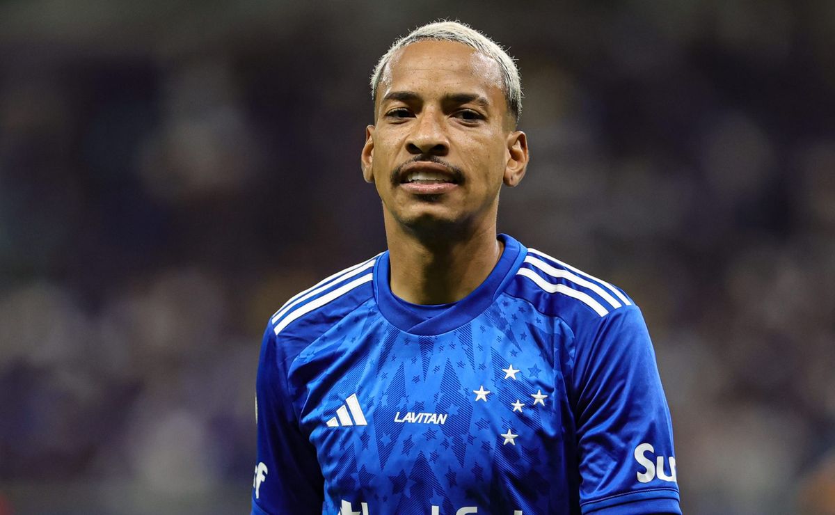 leonardo jardim esclarece situação de matheus pereira e conta com atleta no cruzeiro: “É nosso jogador”