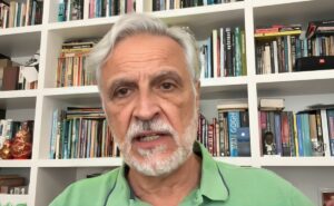 fábio sormani faz ‘alerta’ e reprova deivid washington no santos: “não vale a pena”