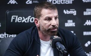 braga tenta dar chapéu no vasco e faz oferta milionária por nuno moreira