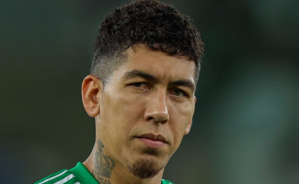 firmino contratado pelo flamengo é pedido por filipe luís após ‘drama’ na arábia