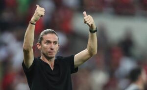 filipe luís vai com reservas para portuguesa x flamengo e evertton araújo ganha chance