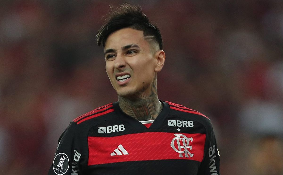 renovação de pulgar entra em pauta e filipe luís surge como fator para acordo sair 