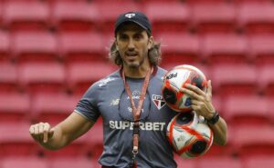 escalação do são paulo: zubeldía faz mudança inédita e lucas ferreira será titular contra velo clube