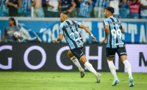 braithwaite brilha diante do juventude e torcida do grêmio celebra: “melhor contratação pós suárez!”