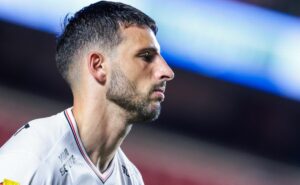 calleri lidera movimento no são paulo e jogadores fazem pacto por zubeldía no campeonato paulista