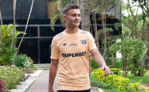 santi longo se despede do são paulo após poucas oportunidades com luís zubeldía