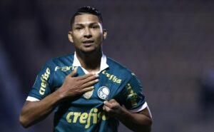 abel ferreira chama rony de volta ao palmeiras para jogo com o Água santa