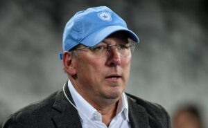 john textor, dono do botafogo, deve ter reunião com técnico roberto mancini nesta quarta feira (5)