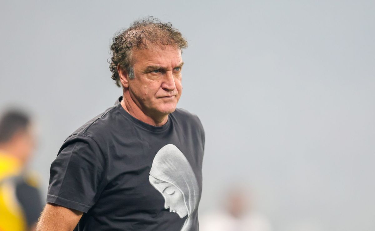 escalação do atlético mg: cuca pode deixar contratação de peso no banco de reservas contra o tombense