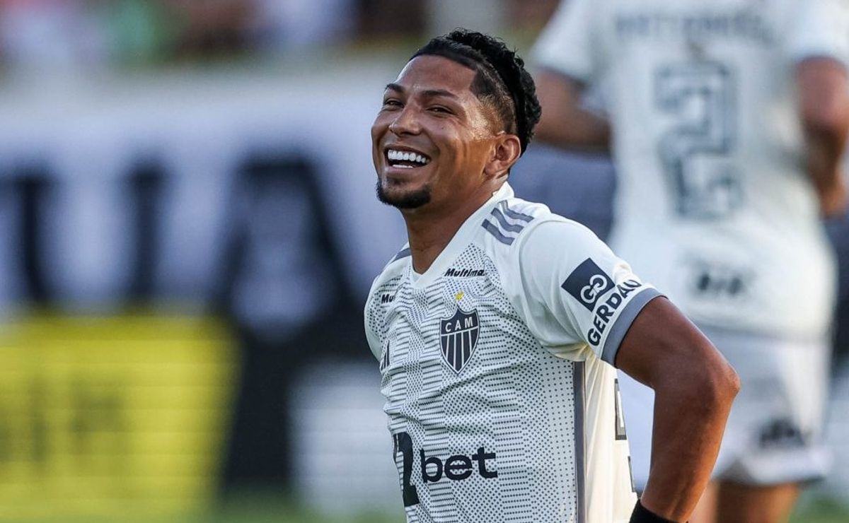 cuca faz revelação sobre rony no atlético mg e destaca grupo após vitória: “mostra a garra”