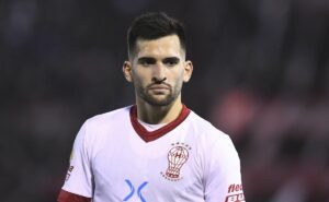 perto de garré, torcida do vasco fica na bronca com demora no mercado da bola