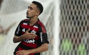 matheus gonçalves vibra com golaço e título do flamengo: “fruto de muito trabalho”