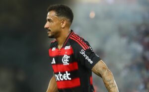flamengo critica o gramado do maracanã novamente, agora após clássico contra o botafogo
