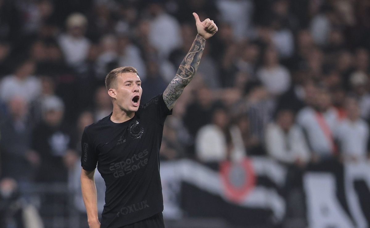 horas antes do dérbi, charles indica nova numeração após polêmica envolvendo depay e garro