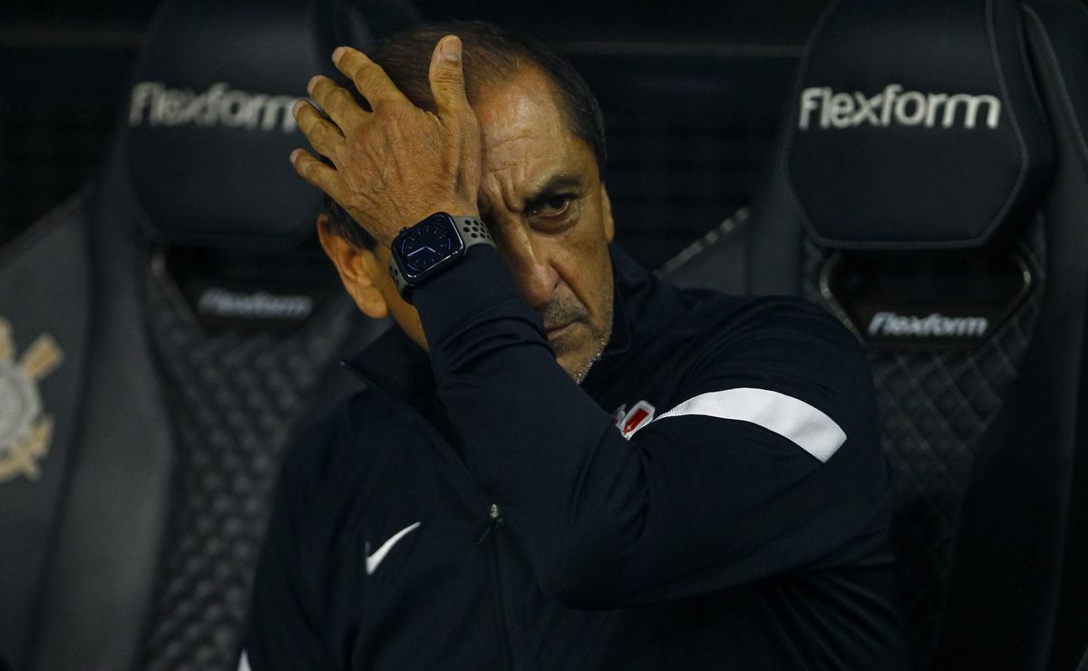 apesar da vitória contra o noroeste, torcida do corinthians se irrita com atitude de ramón diaz