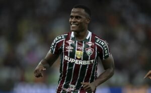 jhon arias está próximo de aumentar seu legado no fluminense