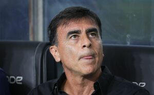 quinteros é elogiado pela torcida após mudança tática em grêmio x juventude: “bom trabalho do técnico argentino”