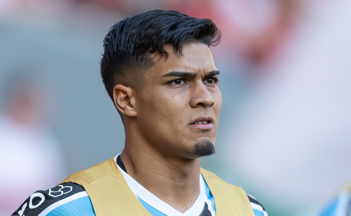 arezo atinge minutagem de uma temporada inteira em apenas um mês