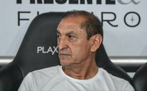 mesmo com melhor campanha no paulista, torcida do corinthians quer a saída de ramón díaz