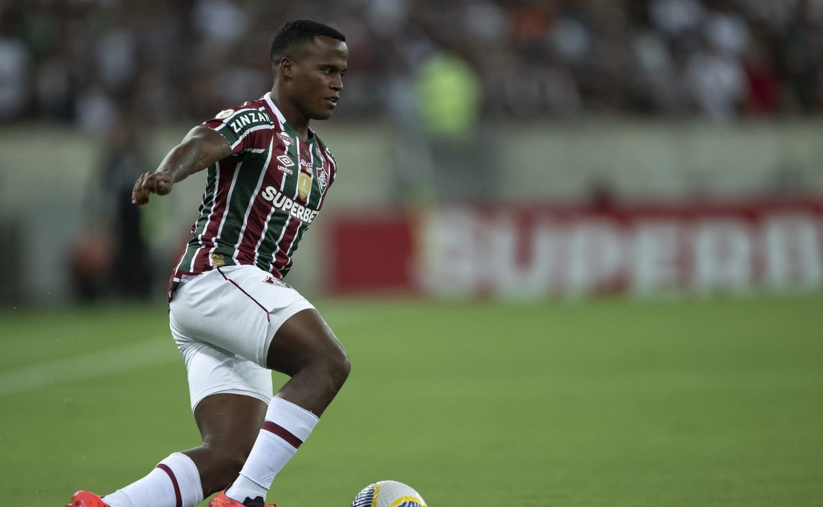 arias deve completar 200 jogos pelo fluminense em confronto contra o nova iguaçu