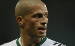 alex rasga elogios ao trabalho de filipe luís no flamengo e cita jorge jesus: “ainda tem”