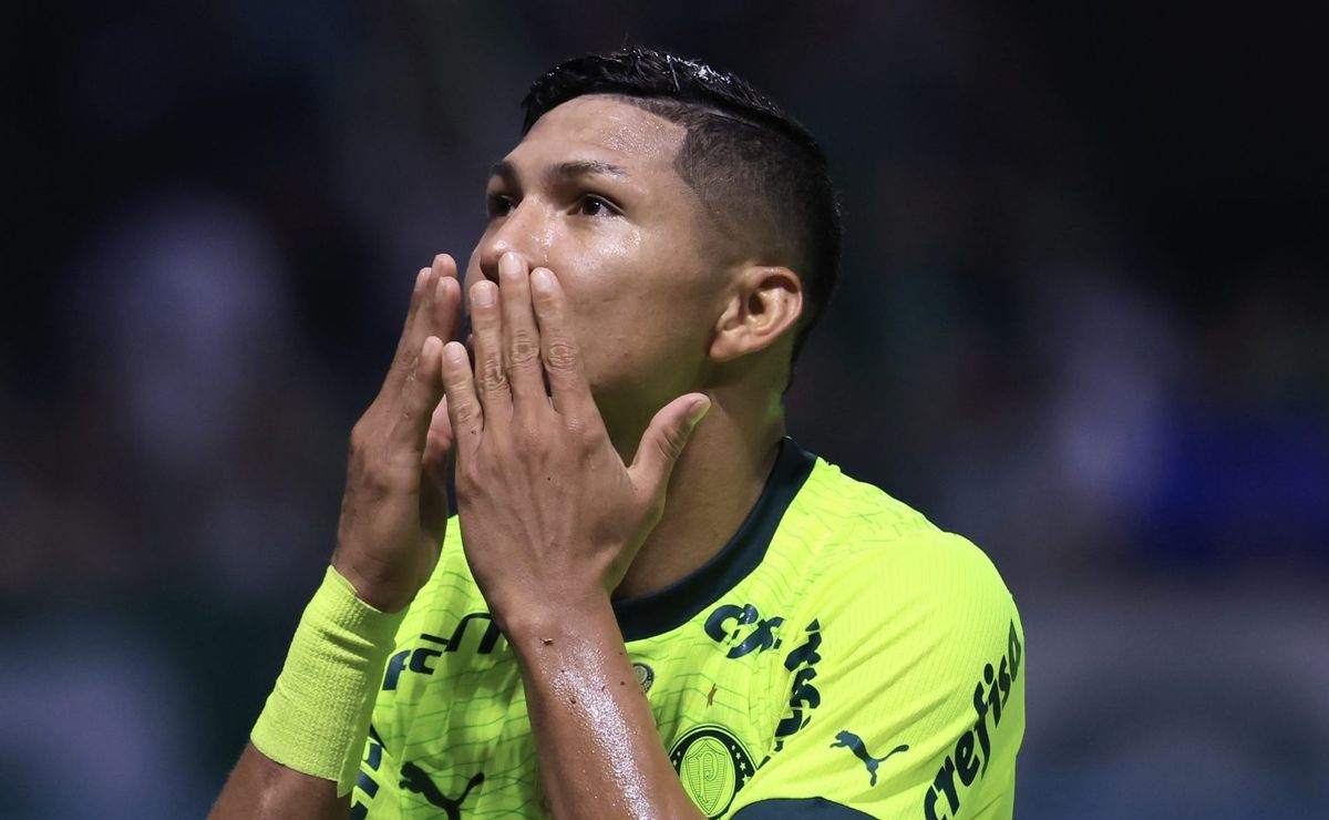 pedido de cuca é prioridade e atlético mg faz proposta oficial a rony, do palmeiras