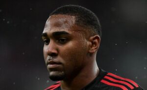 lorran não fica no flamengo e josé boto negocia empréstimo para time do brasileirão