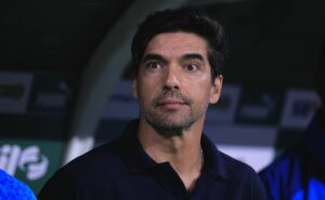 rony perde mais um interessado por alto custo e palmeiras fica sem saída sobre centroavante