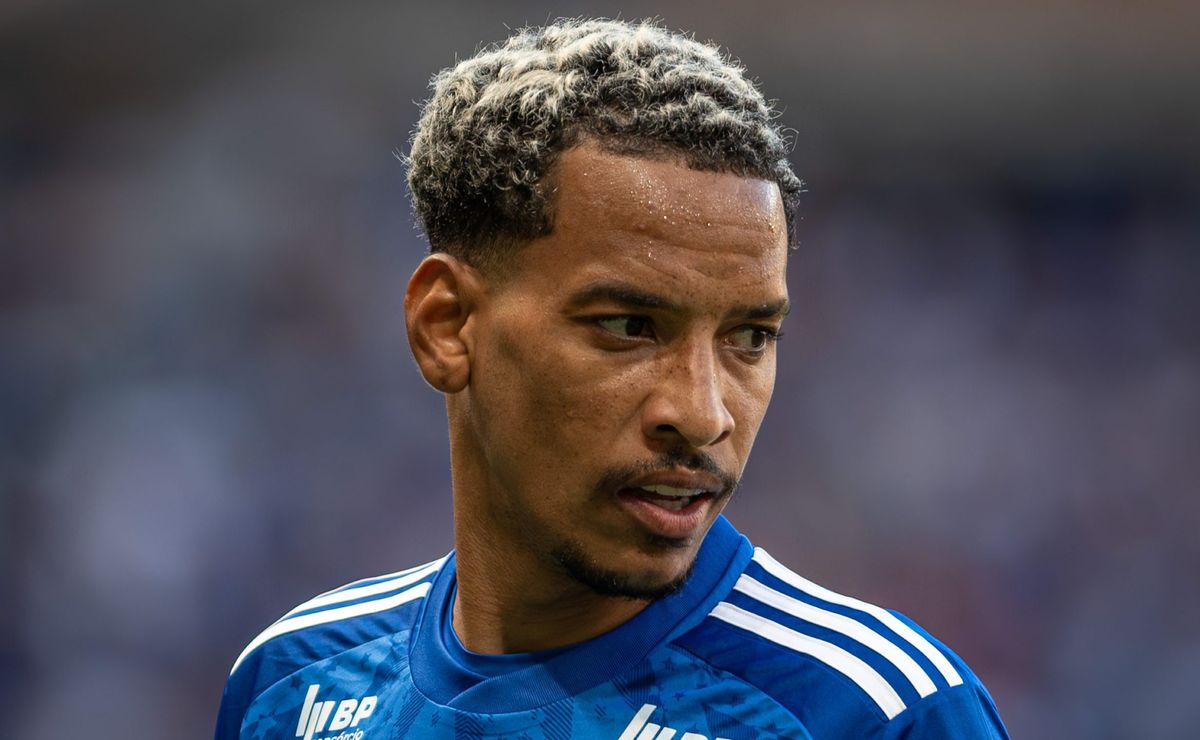 cruzeiro vive dia decisivo sobre futuro de matheus pereira após interesse do zenit 