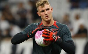goleiro léo linck tem seu nome publicado no bid e pode estrear no botafogo