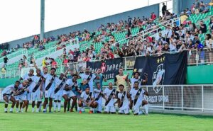 vasco ac embala no estadual com 100% de aproveitamento e hit inspirado no vasco