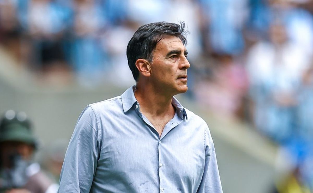 volante hiago rescinde contrato com grêmio de gustavo quinteros e fecha com santa clara por