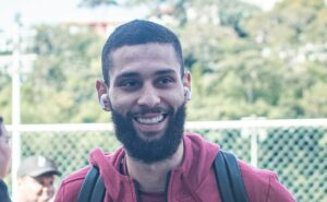 quinteros recebe notícia positiva sobre wagner leonardo e zagueiro pode estrear pelo grêmio