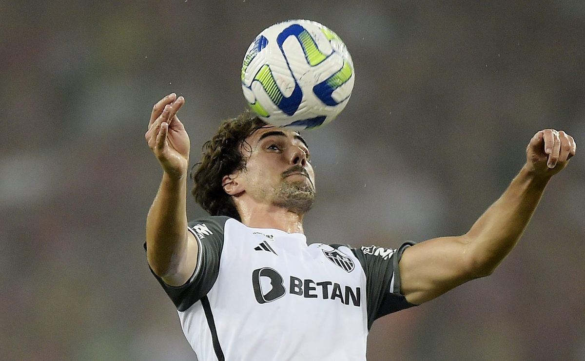 internacional inicia tratativas e igor gomes ganha força para reforçar time de roger machado