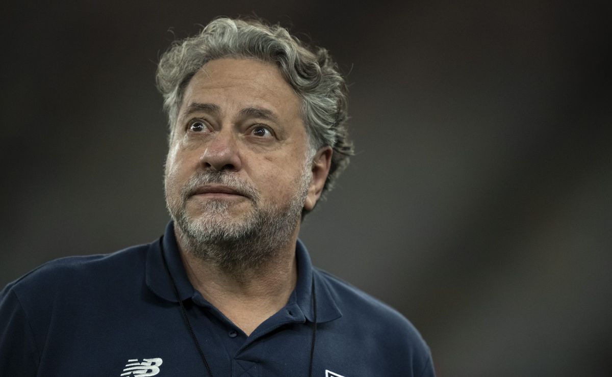 júlio casares desconversa sobre contratações no são paulo