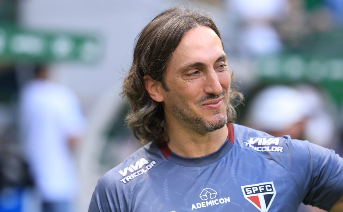 zubeldía afasta demissão do são paulo com empate diante do palmeiras e ganha fôlego para reta final do paulistão 