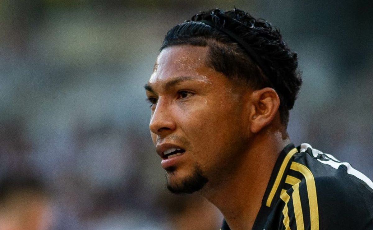 procurado pelo vasco, rony explica motivo de ter fechado com o atlético mg: “vocês vão saber”