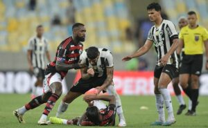 barboza se pronuncia oficialmente pela 1ª vez sobre polêmica em flamengo x botafogo: “não merece respeito”