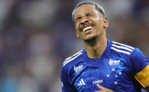 matheus pereira, do cruzeiro, projeta jogo contra o atlético mg e faz aviso: “eles já sabem”