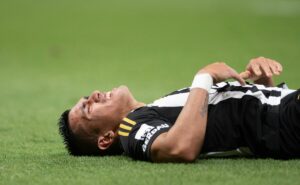 cuca revela situação médica de cuello antes do clássico entre atlético mg e cruzeiro