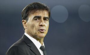 cristian oliveira não assinou com o grêmio de quinteros por conta do limite de estrangeiros