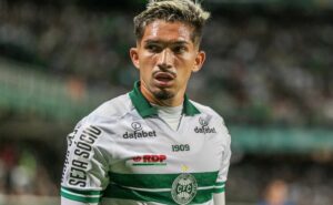 revelado pelo vasco, andrey está livre no mercado após rescisão no coritiba