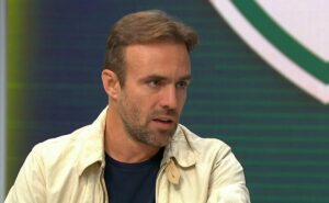 roger flores reprova botafogo após derrota para o vasco e critica savarino e +2: “apareceu pouco”