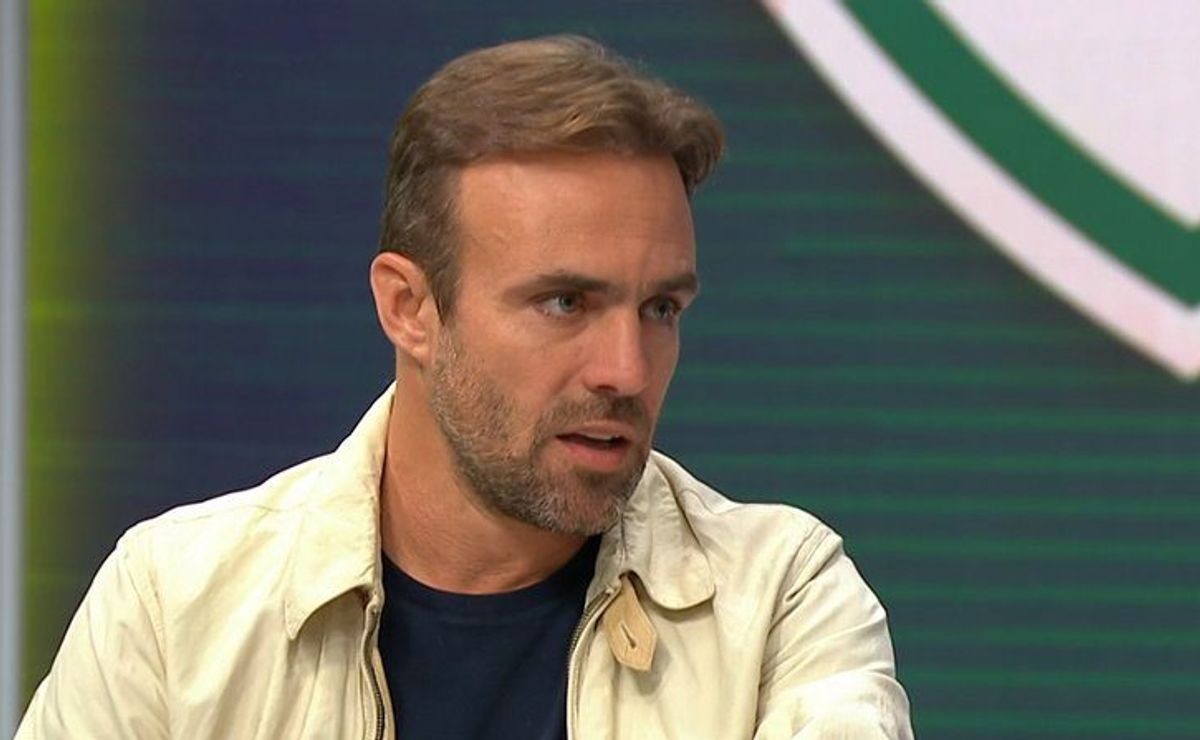 roger flores reprova botafogo após derrota para o vasco e critica savarino e +2: “apareceu pouco”